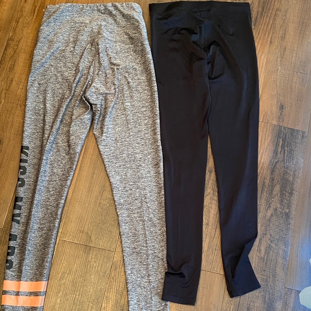 Bundle Pink Victoria's Secret Gray and Black Leggings - Picture 7 of 11